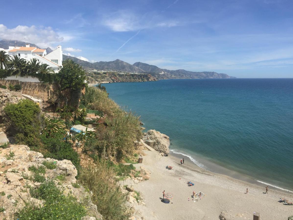 Edificio Verdemar - Stunning 1 Bed Apartment With Pool & Sea Views نيرخا المظهر الخارجي الصورة